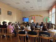 Председатель райисполкома Ирина Полякова встретилась с учащимися и трудовыми коллективами Меженской средней школы им. А.Е.Козлова и Вышедской средней школы им. Н.И.Гапеёнка в рамках Единого дня информирования.