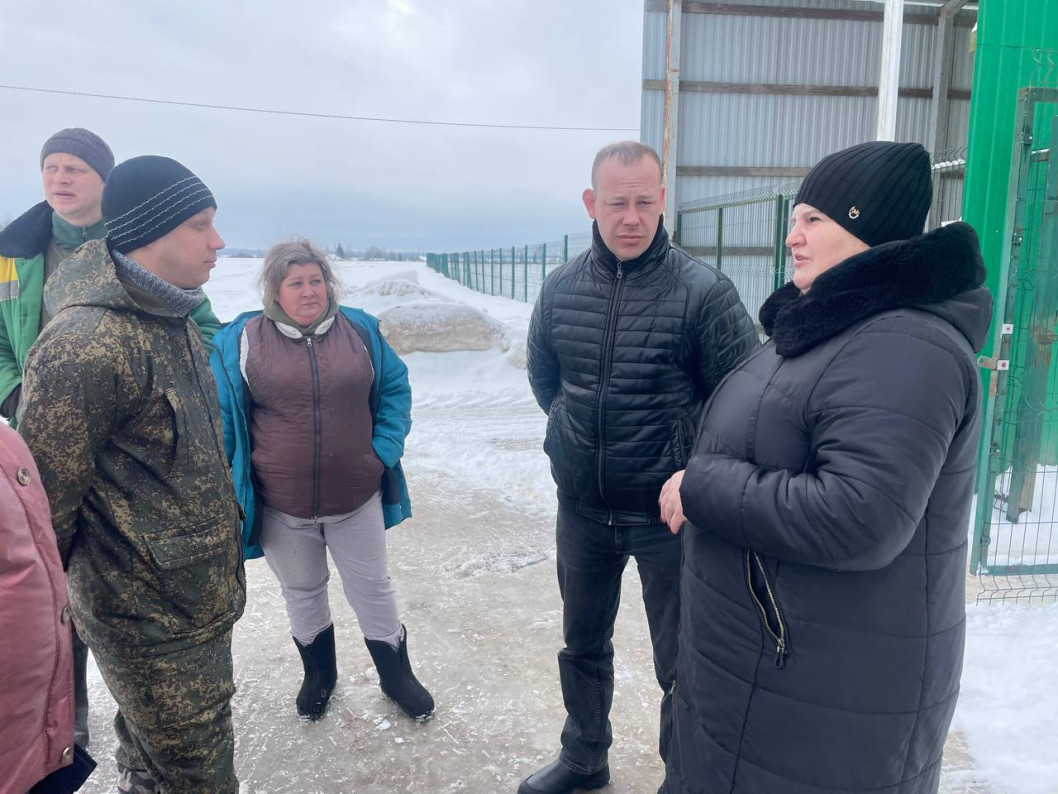 Председатель райисполкома Ирина Полякова посетила животноводческие объекты филиала Вировлянский