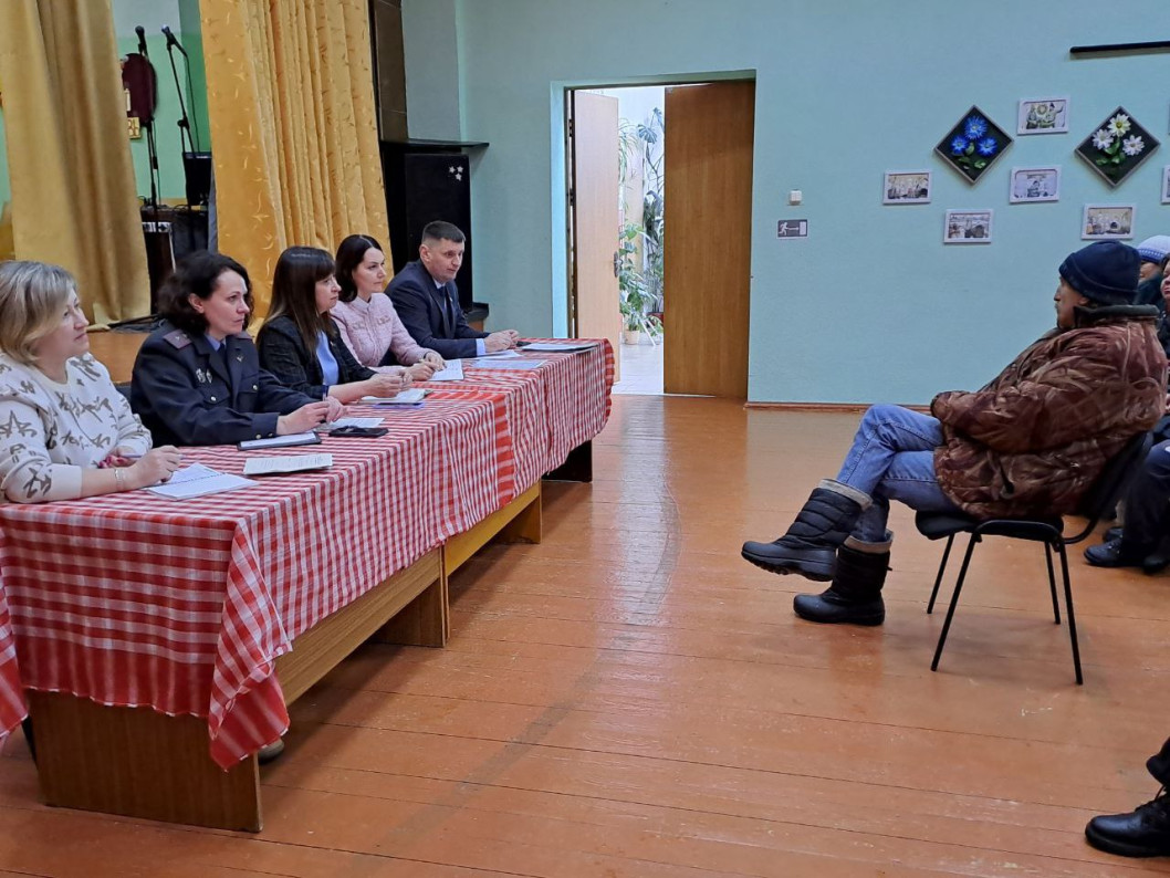 Внеочередное выездное заседание постоянно действующей комиссии по координации работы по содействию занятости населения прошло на территории Первомайского сельсовета