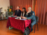 В агрогородке Долгополье состоялась встреча главы депутатского корпуса района Светланы Зуевой и начальника Городокского районного отдела по чрезвычайным ситуациям Дмитрия Семенова с местными жителями