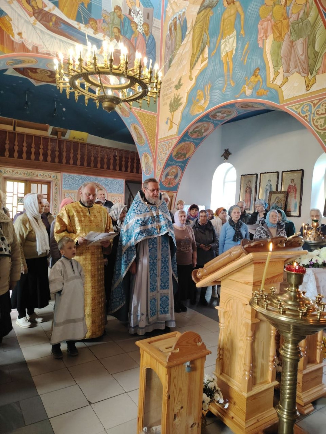 В день великого праздника Покрова Пресвятой Богородицы, в храмах Городокского района проходят торжественные Божественные литургии